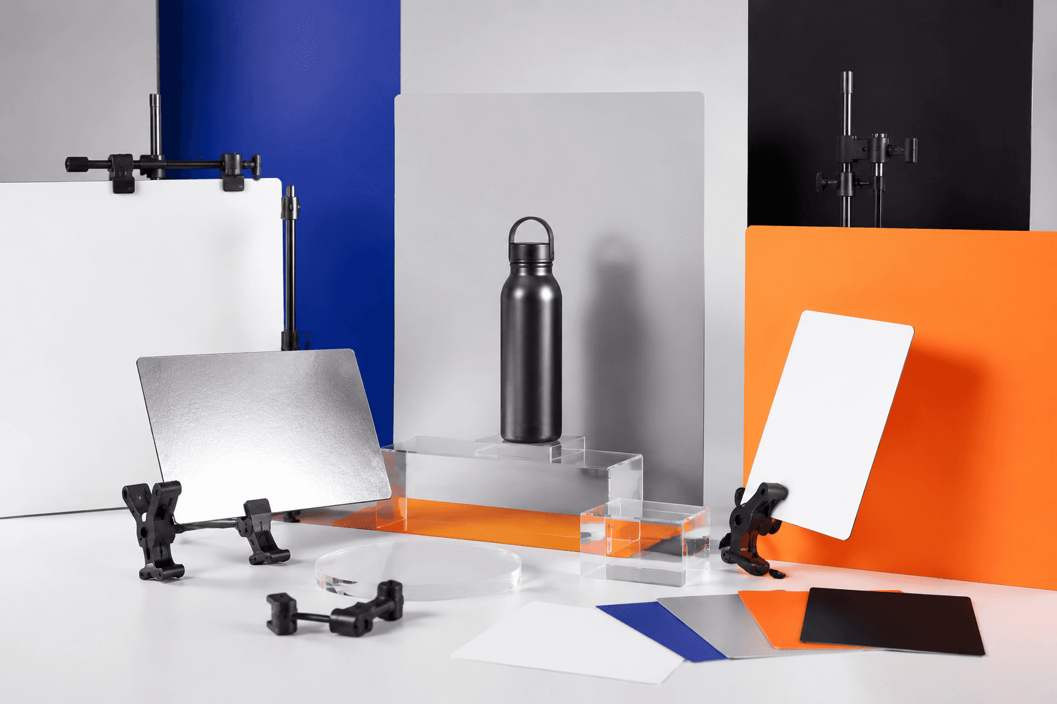 Mini Set Studio Bundle arranged on a studio table